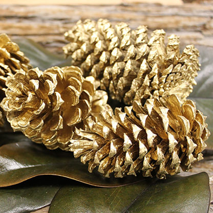 Medium Goldleaf Pinecone  